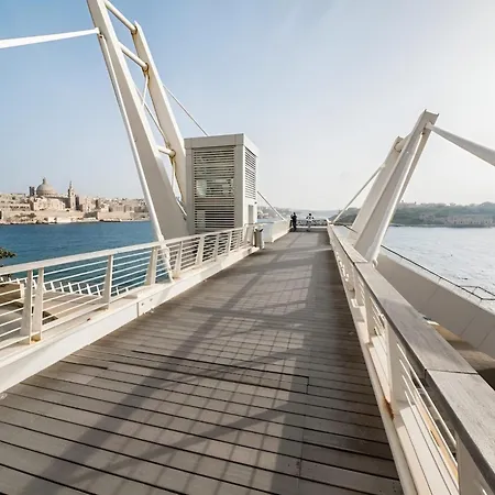 Apartman Cozy 2br Getaway By The Water
